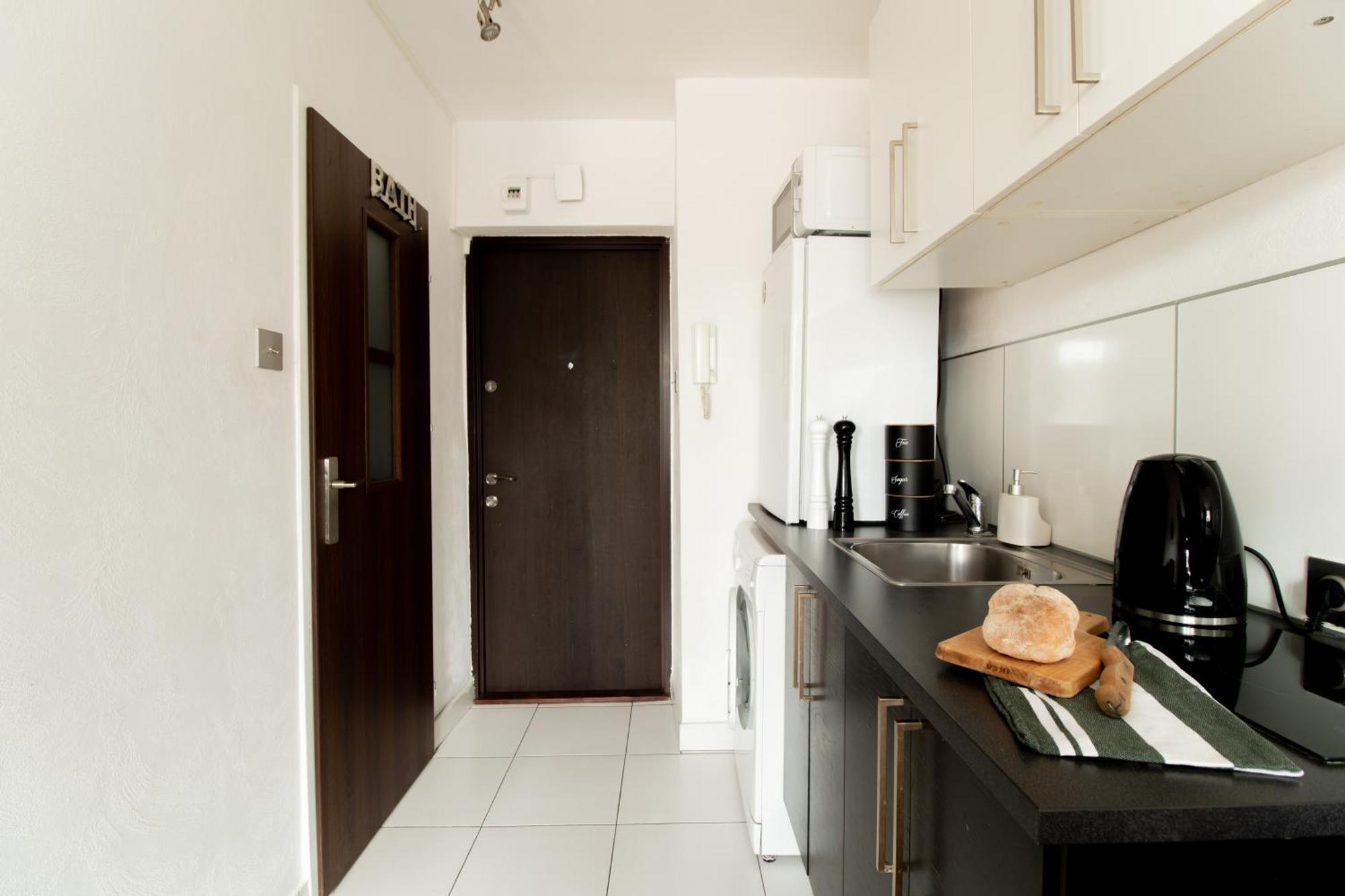 Piotrapartments - Bruna Green City Apartment ワルシャワ エクステリア 写真