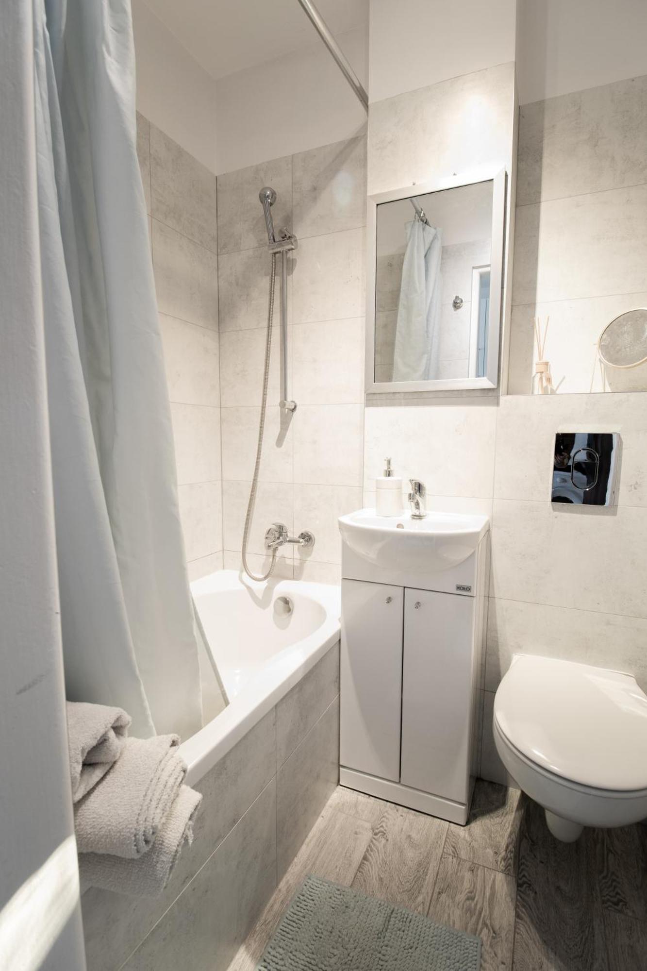 Piotrapartments - Bruna Green City Apartment ワルシャワ エクステリア 写真